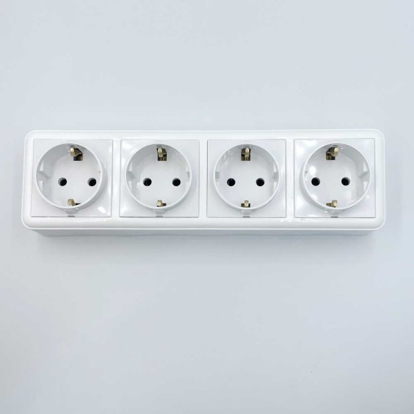 Розетка Nilson Unique біла 4-на з заземленням ( 28111083 ) - фото №1