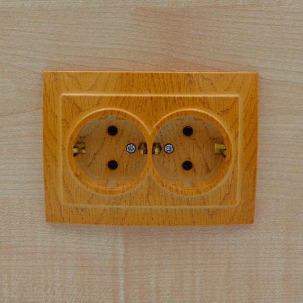 Розетка Nilson Touran дуб 2-на з заземленням ( 24251025 ) - фото №3