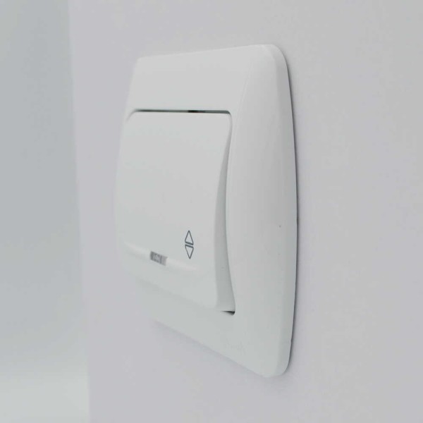 Выключатель ELBI ZIRVE Fixline белый 1кл проходной с подсветкой ( 501-010201-210 ) - фото №1