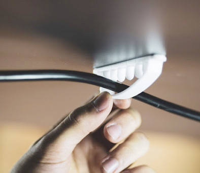 Фіксатор Schneider Electric INS61209 для кабелю (білий) 5шт - фото №2