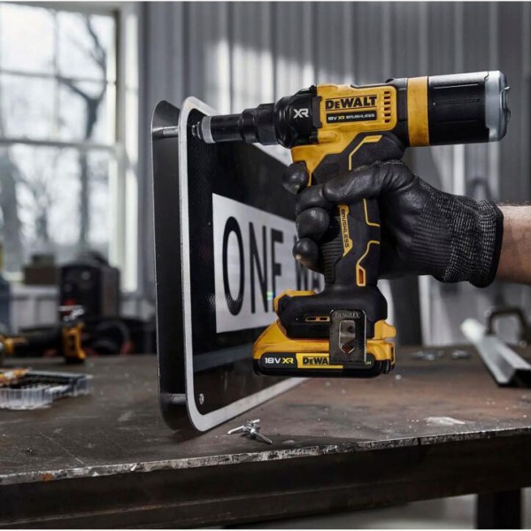 Безщітковий заклепочник DeWALT DCF403NT XR Li-Ion 18 В ∅2мм - фото №7