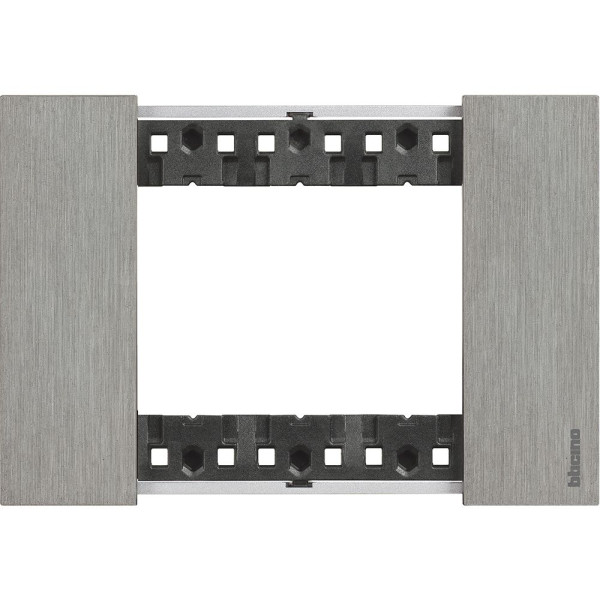 Рамка на 3 модуля Bticino Living Now KA4803ZG (итальянский стандарт) сталь