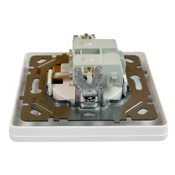 Розетка Nilson Selene біла 1-на з заземленням ( 23111017 ) - фото №3