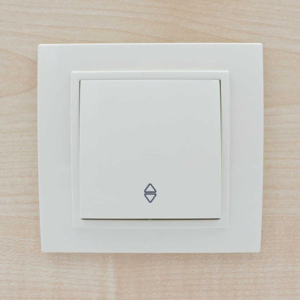 Вимикач ELBI ZENA кремовий 1кл прохідний без рамки ( 609-010300-209 ) - фото №6