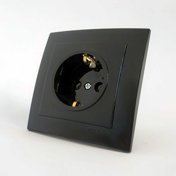 Розетка Nilson Touran чорная 1-я с заземлением ( 24221017 )