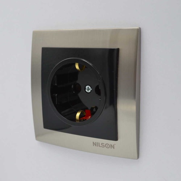 Розетка Nilson Touran чорная 1-я с заземлением ( 24221017 ) - фото №3
