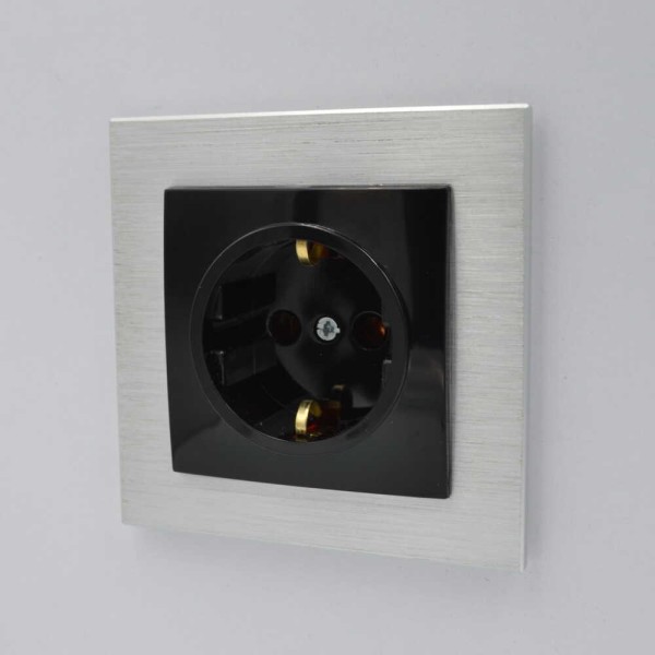 Розетка Nilson Touran чорная 1-я с заземлением ( 24221017 ) - фото №7