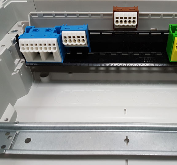 N-клема QiuckConnect Hager VZ455N для щитів Volta (у комплекті 10шт) - фото №10