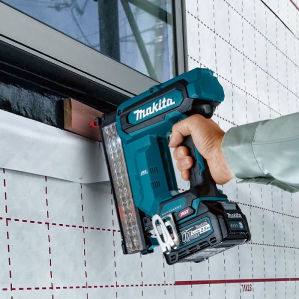 Акумуляторний цвяхозабивний пістолет Makita FN001GZ XGT 40 В 40мм - фото №5