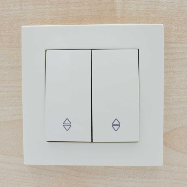 Выключатель ELBI ZENA кремовый 2кл проходной без рамки ( 609-010300-211 ) - фото №8