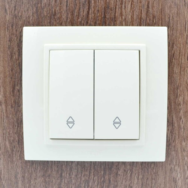 Выключатель ELBI ZENA кремовый 2кл проходной без рамки ( 609-010300-211 ) - фото №9