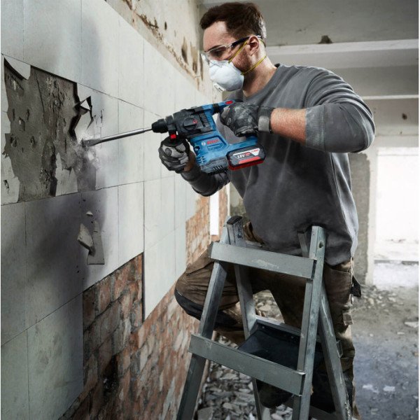 Аккумуляторный перфоратор Bosch GBH 185-Li 4 А 18В (0611924022) - фото №2