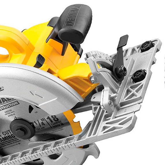 Пила циркулярна DeWALT DWE576K - фото №2