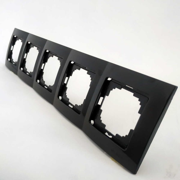 Рамка Nilson Touran черная 5-я ( 24220095 )