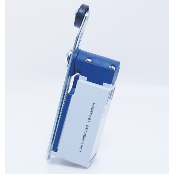 Выключатель конечный с пластиковой консолью и пластиковым роликом d=18mm EMAS L5K13MEP123 с возможностью регулировки высоты - фото №6