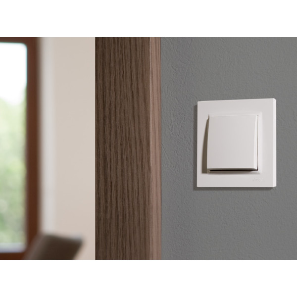 Вимикач одноклавішний Simon 10 білий - фото №3