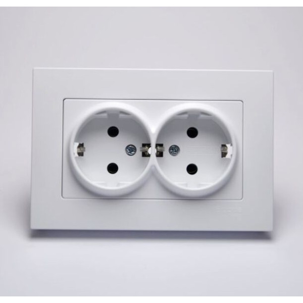 Розетка с з/к двойная Gunsan Eqona - фото №1