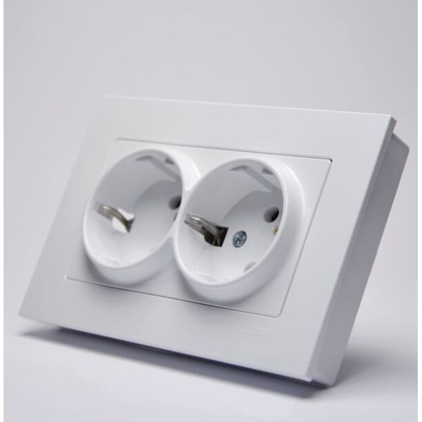 Розетка с з/к двойная Gunsan Eqona - фото №2