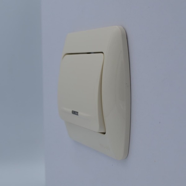 Выключатель ELBI ZIRVE Fixline кремовый 1кл с подсветкой (501-010301-201) - фото №1