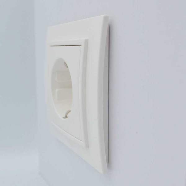 Розетка ELBI ZENA біла 1-на з заземленням захист від дітей без рамки ( 609-010200-243 ) - фото №2