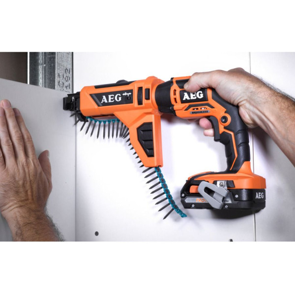 Безщітковий шуруповерт по гіпсокартону AEG 4935459621 18В з насадкою BTS BSA - фото №4