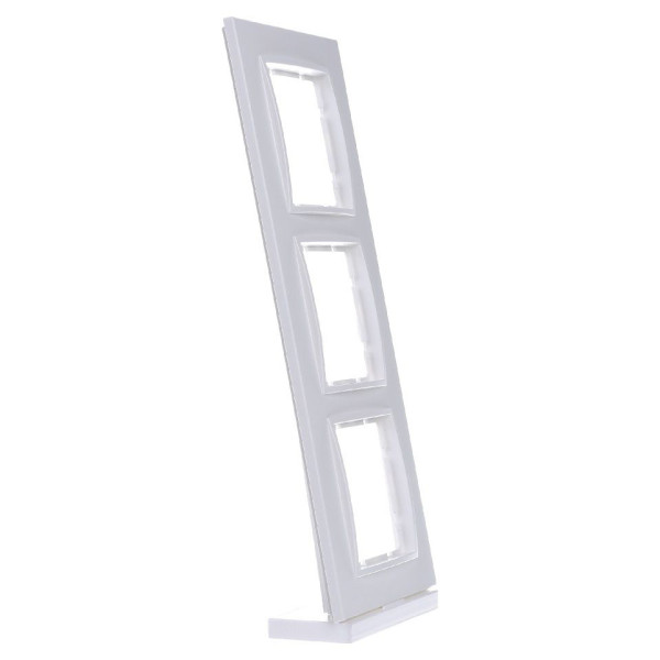 Рамка 3-місна полярна білизна Berker B.7 - фото №2