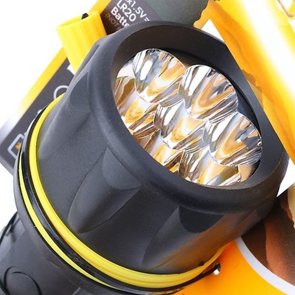 Пластиковый фонарь Tolsen (60021) 7-LED IP62 70х208мм - фото №3