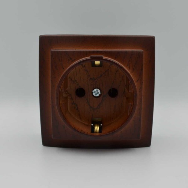 Розетка Nilson Themis горіх 1-на з заземленням ( 26271017 ) - фото №1