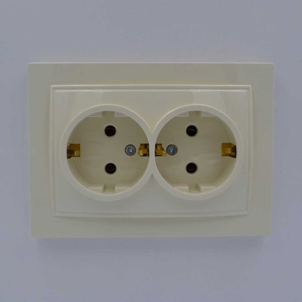 Розетка Nilson Thor кремова 2-на з заземленням ( 27121025 ) - фото №1