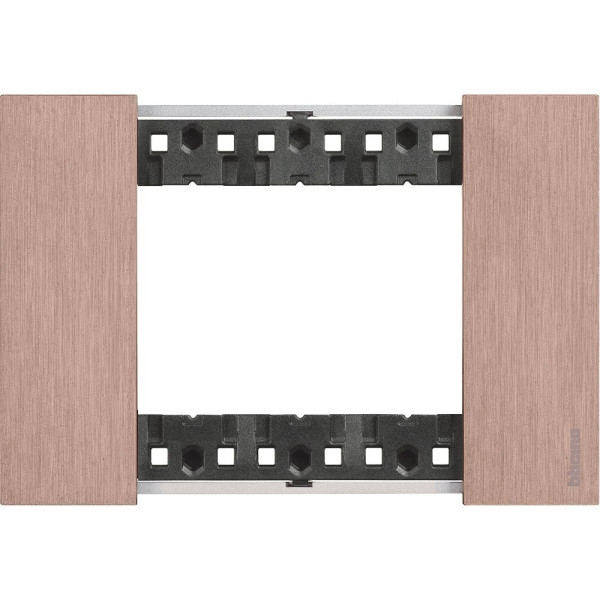 Рамка на 3 модуля Bticino Living Now KA4803ZM (итальянский стандарт) медь