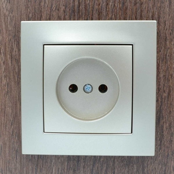 Розетка ELBI ZENA Silverline титан 1-на без заземлення без рамки ( 609-011400-215 ) - фото №8