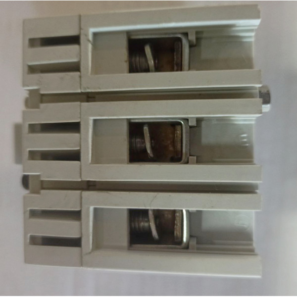 Автоматичний вимикач ABB Тmax T1C 160A 3P (1SDA050902R1) - фото №4