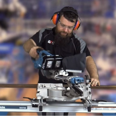 Аккумуляторная торцовочная пила Makita DLS714Z 18В - фото №2