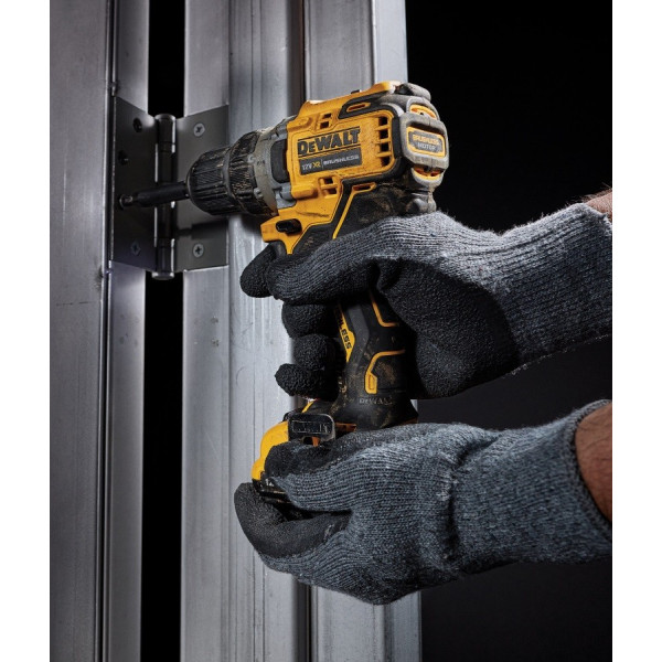 Бесщеточный шуруповерт DeWALT DCD701N 12В - фото №4